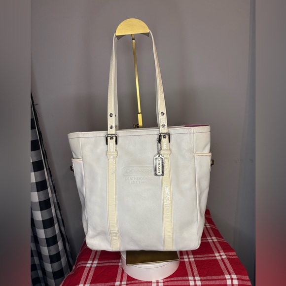Coach Handbags - Elegant Cream Tote Bag
